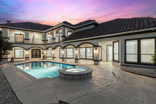 Foto del edificio - 1229 Strathmore Dr