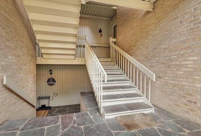 Foto del edificio - 5260 Crossbow Cir