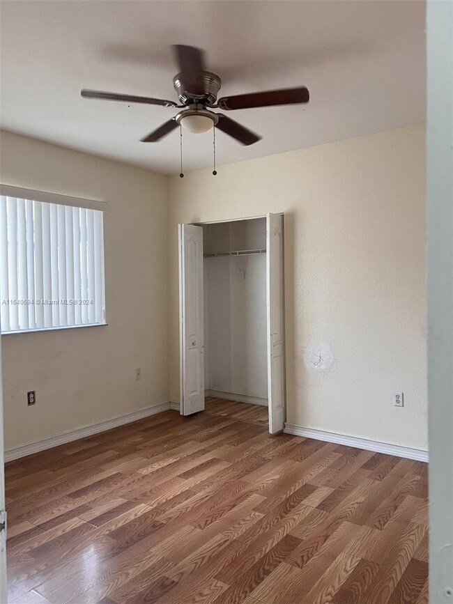 Foto del edificio - 5 bedroom in Miami Gardens FL 33169