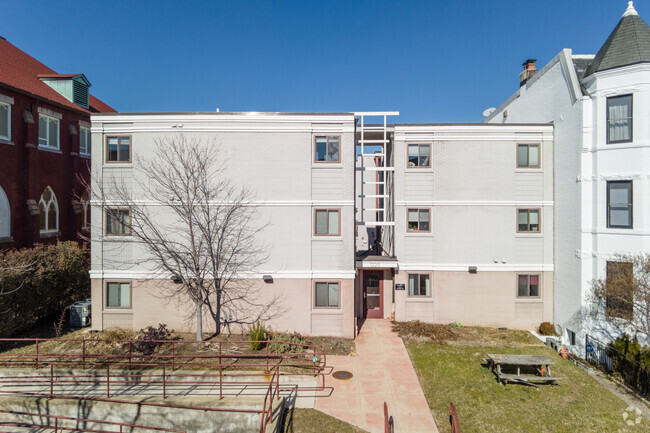 Building Photo - Fairmont Square Apartments