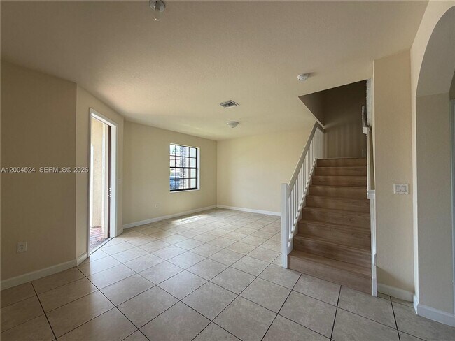 Foto del edificio - 544 SE 32nd Ave