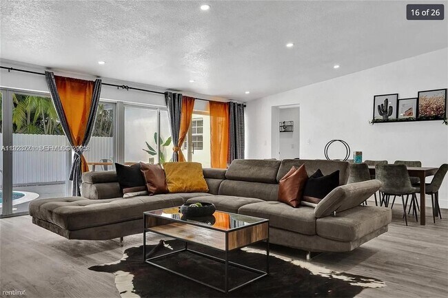 Foto del edificio - 1420 NE 201st Terrace