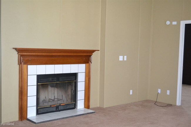 Building Photo - 4 br, 3 bath House - 10474 Willow Brook
