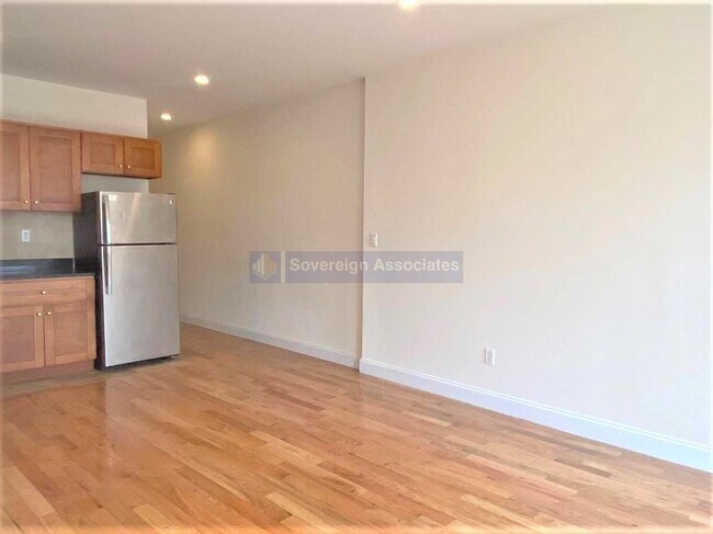 Foto del edificio - 270 Fort Washington Ave