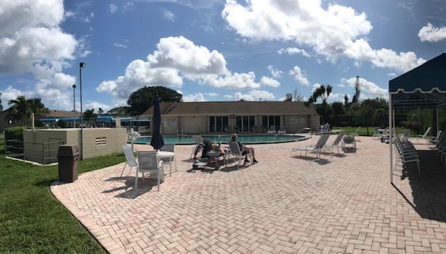 Foto del edificio - 200 Bonnie Blvd