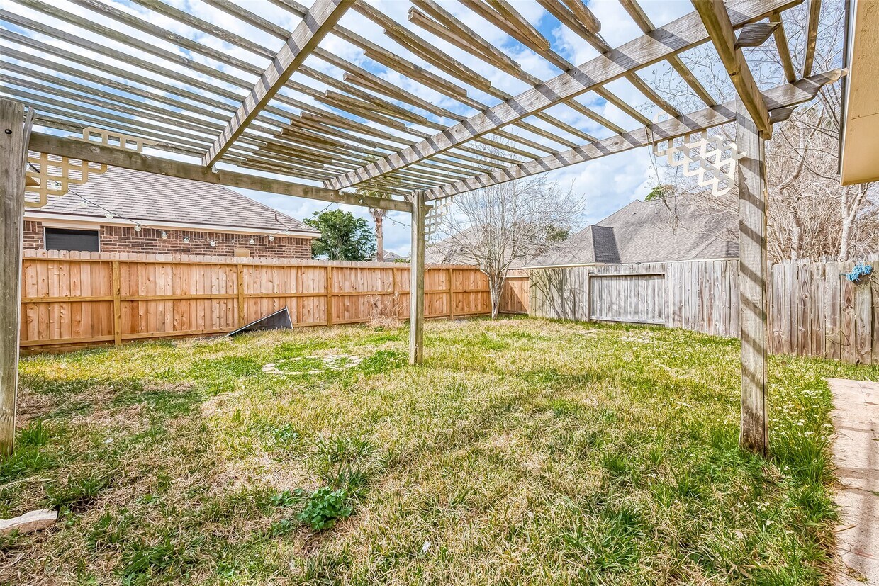 Building Photo - 2422 Leanett Way