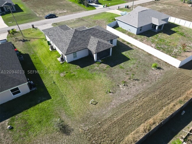 Foto del edificio - 2507 NW 8th Pl