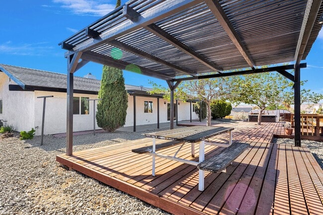 Building Photo - 7495 Balsa Ave