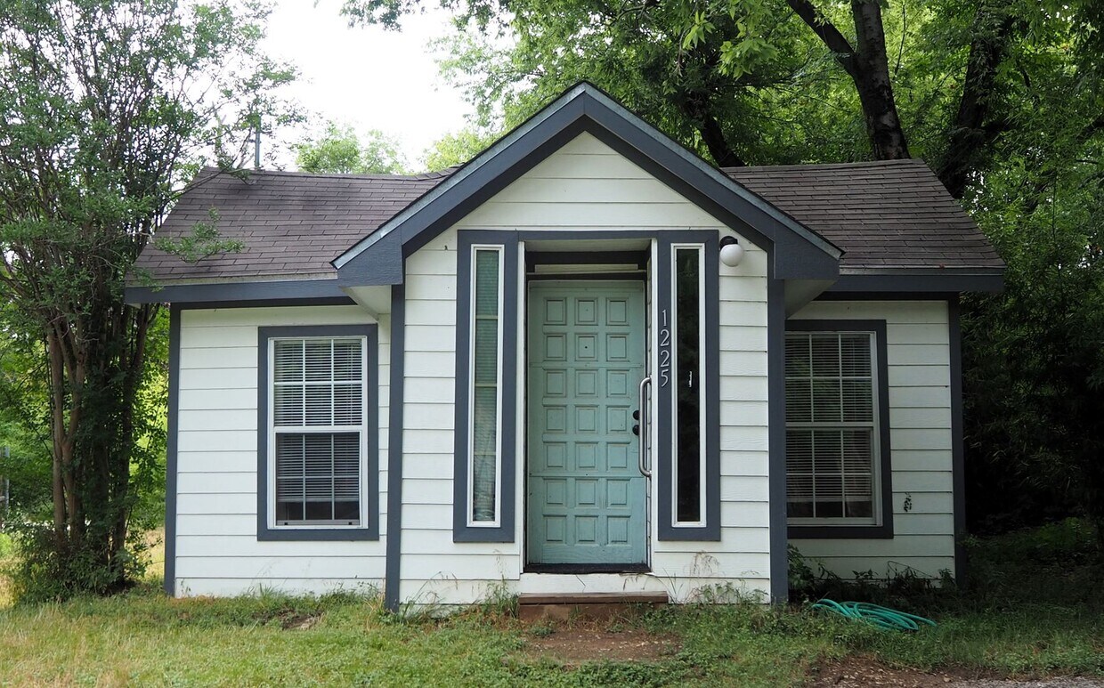 1225 Norman St, Denton, TX 76201 House Rental in Denton, TX