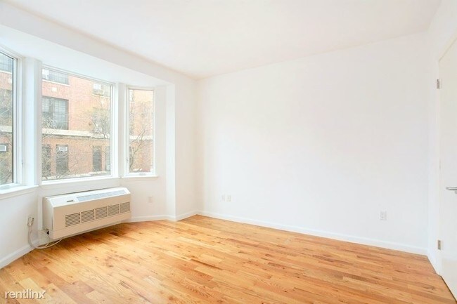 Foto del edificio - 415 E 119th St
