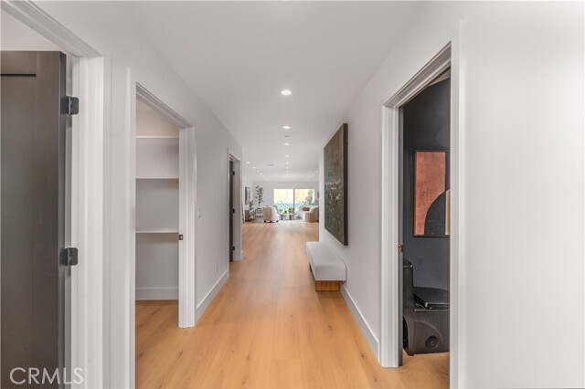 Foto del edificio - 23861 Gilmore St