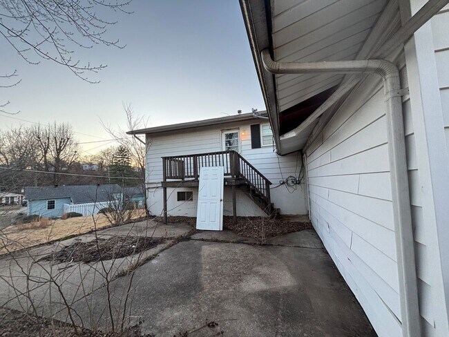 Foto del edificio - Spacious 4 Bedroom/ 2 Bath Home for Rent !