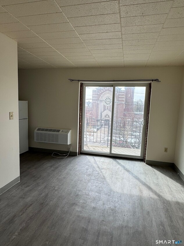 Building Photo - 1575 Boston Ave