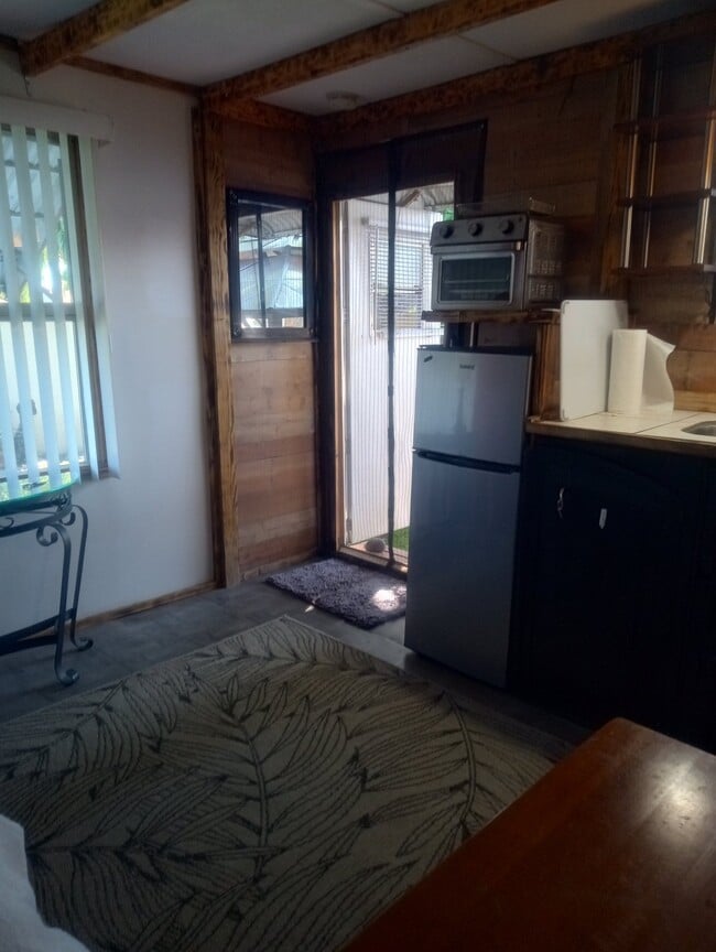 Foto del edificio - 200 NW 48th Ct