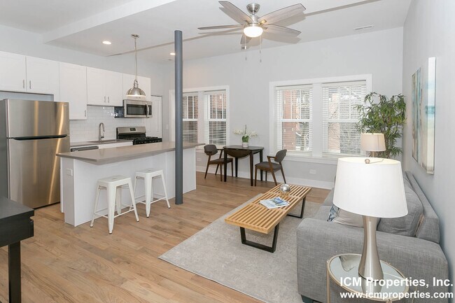 Foto del edificio - 2121 N Sedgwick St