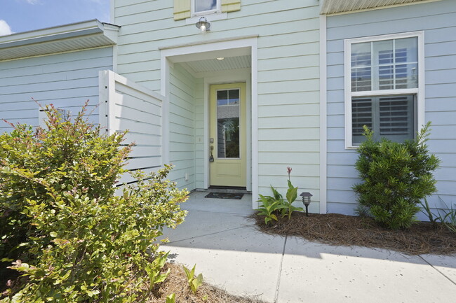 Foto del edificio - "Charming 2-Bedroom Retreat with 2 Baths and Den - 1558 Sq. Ft. of Comfort in Latitude Margaritav...