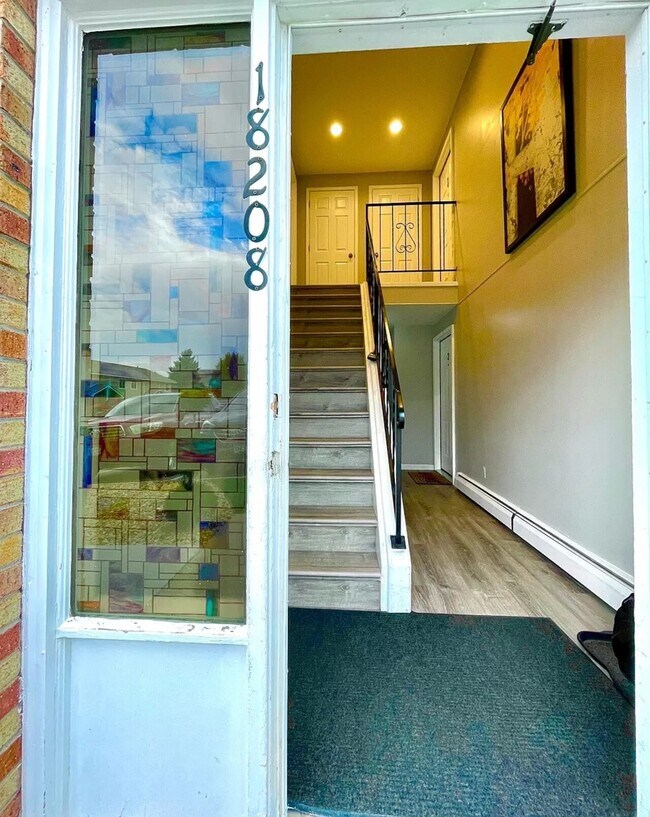 Foto del edificio - 18208 W 3rd Pl, Apt 1