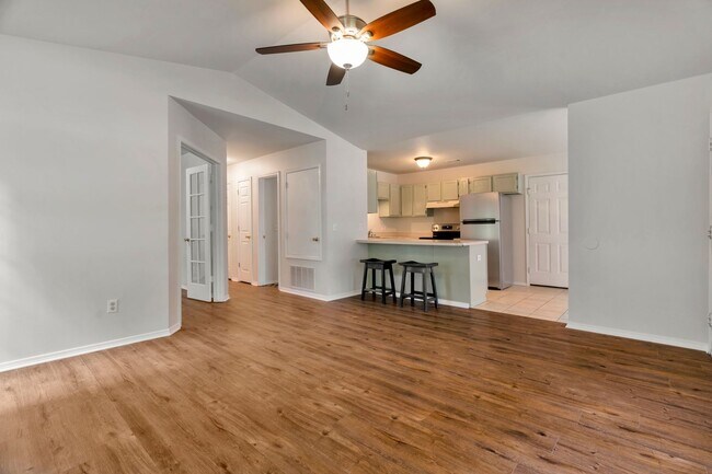 Foto del edificio - 3 Bedroom 2 Bath home in convenient location!