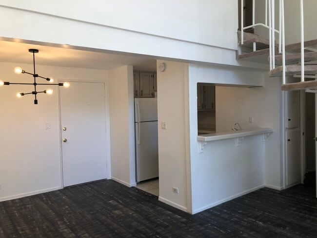 Building Photo - 1440 Veteran Ave