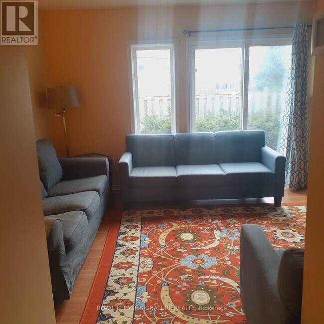 Photo du bâtiment - 400 Wilson Ave