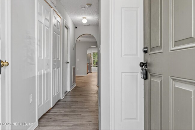 Foto del edificio - 11816 Lake Bend Cir