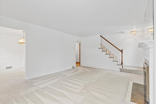 Building Photo - 1138 Windermere Dr