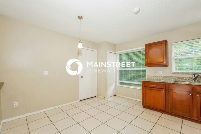 Foto del edificio - 3 Bedroom Pet-Friendly Home in Kissimmee, ...