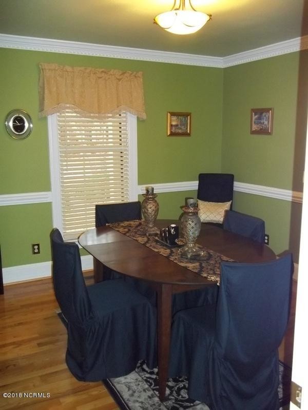 Foto del edificio - 405 Cedarhurst Rd