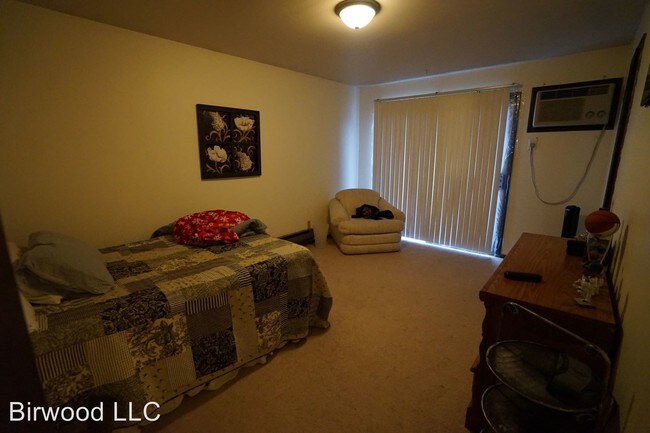 Foto del edificio - 261-261 Broadway Dr