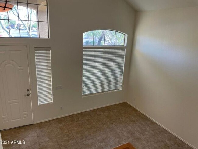 Foto del edificio - LARGE 4 BEDROOM HOME IN ANTHEM WEST