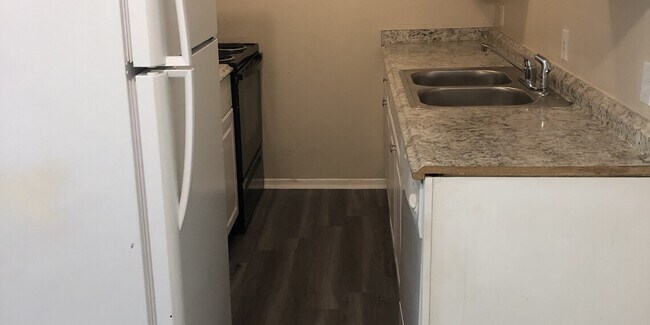 Photo - 612 London place Apartment