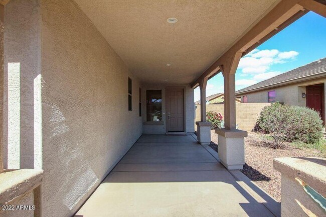 Building Photo - 3060 E Ravenswood Dr
