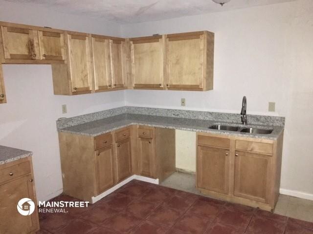 Foto del edificio - 1585 E Breezy Ln