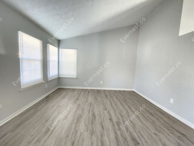 Foto del edificio - 3849 Skidmore Dr