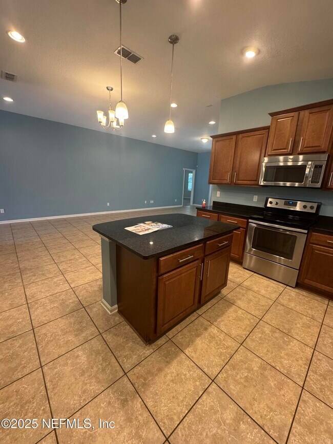 Foto del edificio - 16169 Dowing Creek Dr