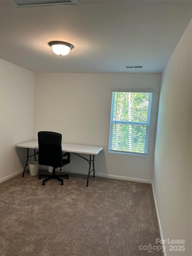 Building Photo - 11028 Wickenden Wy