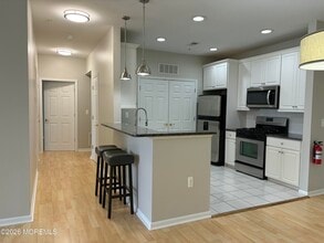 Building Photo - 610 Sophee Ln