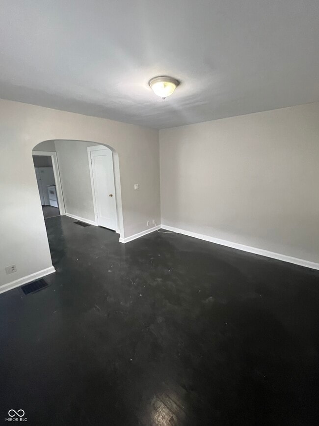 Building Photo - 854 N Bradley Ave