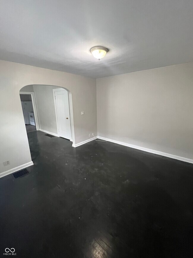 Foto del edificio - 854 N Bradley Ave