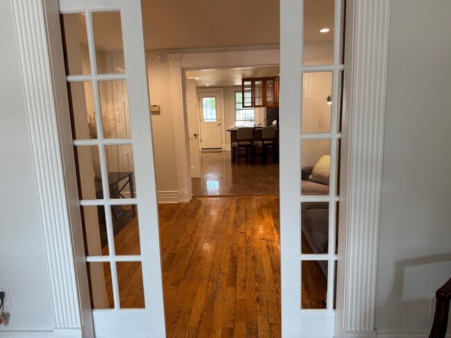 Foto del edificio - 611 Quincy St