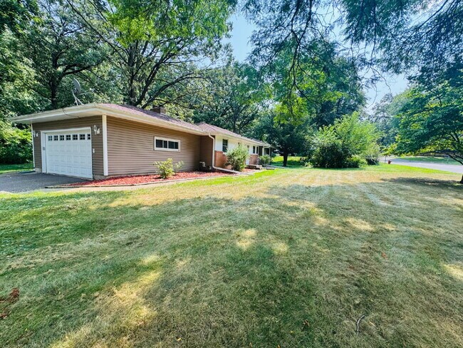 Foto del edificio - 6701 Kingston Dr