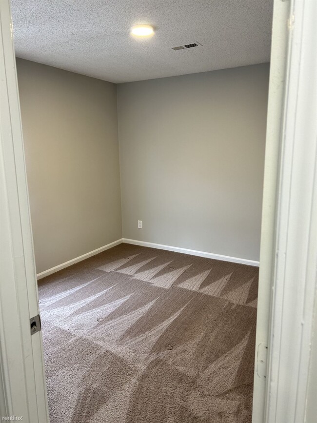 Building Photo - 3 br, 2 bath House - 2911 Spring Garden St...