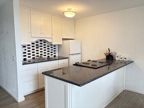 Building Photo - 84-664-664 Ala Mahiku St