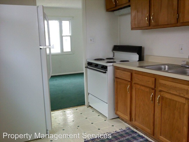 Building Photo - 728 Marine Ave