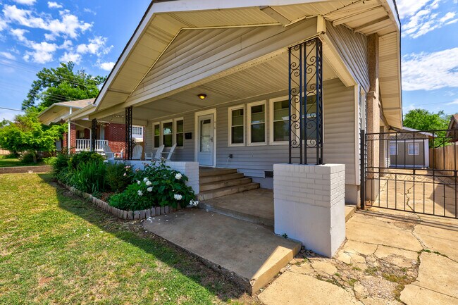 Foto del edificio - 416 NW 28th St