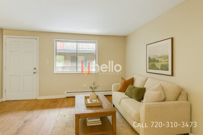 Building Photo - 10 S Sherman St