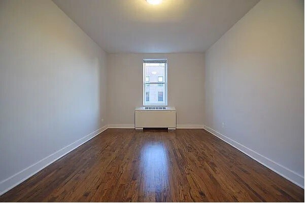 Foto del edificio - 1540 Pelham Pkwy S