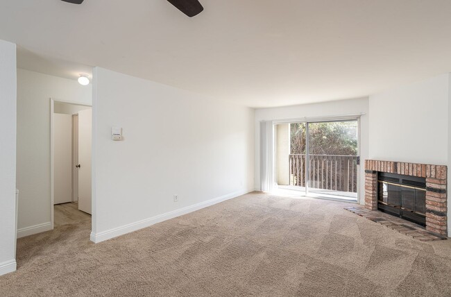 Building Photo - 2BR/2Bath Cozy home in Carlsbad