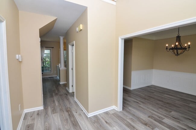 Foto del edificio - 511 Prince of Wales Ct