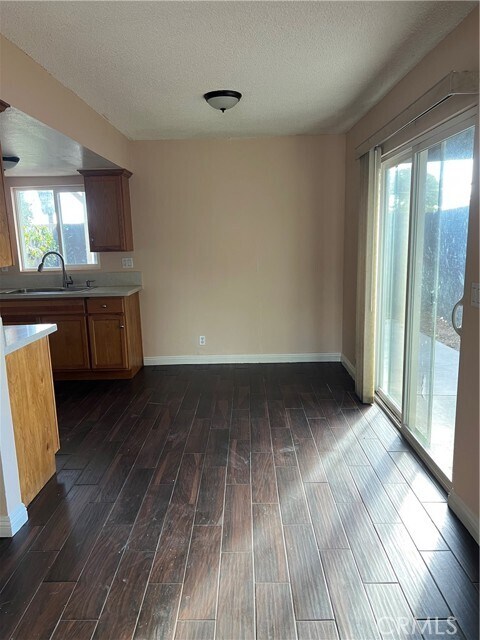 Foto del edificio - 4935 Sereno Dr